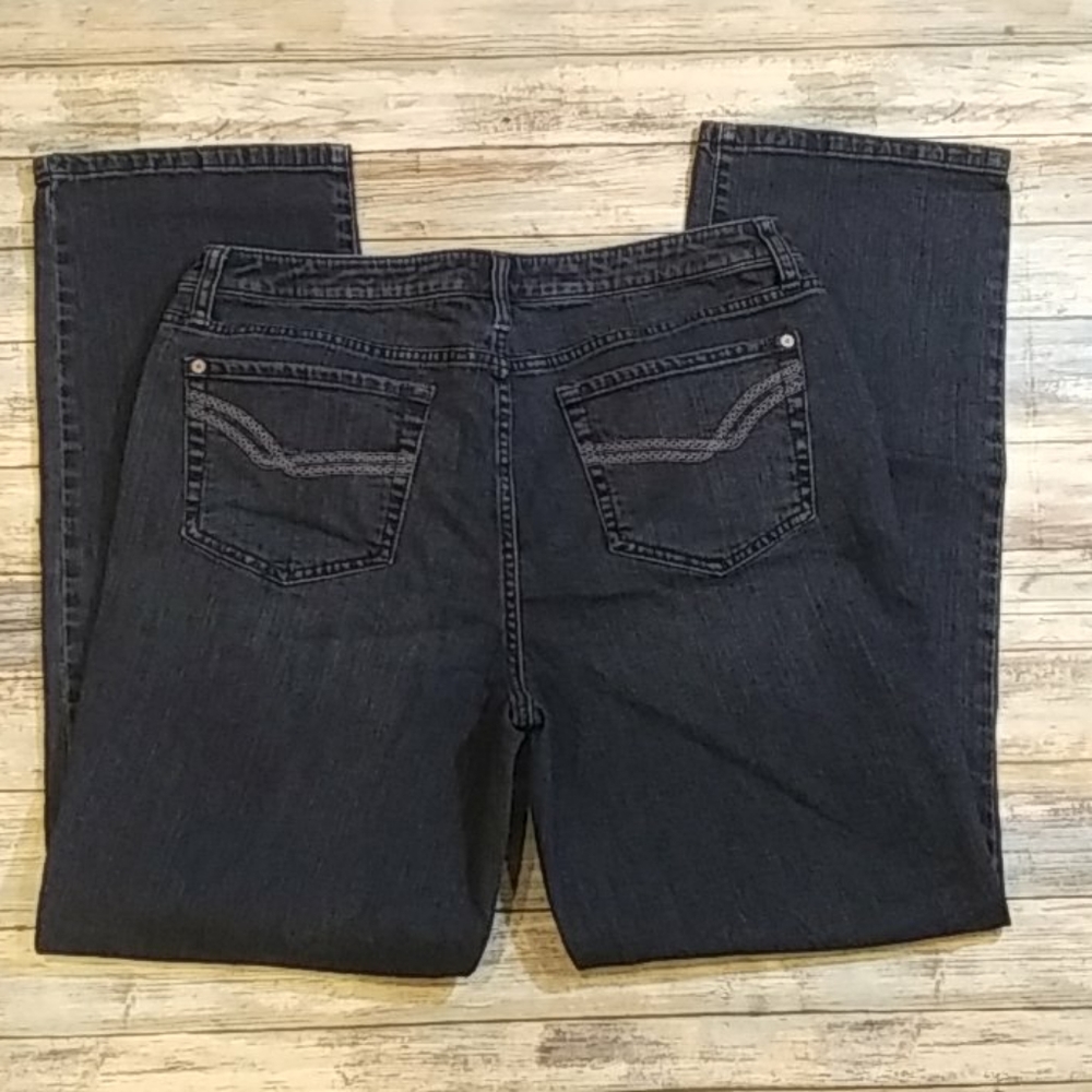 Tribal Jeans. Size 32/14 Emma style.